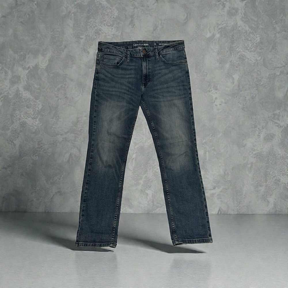 Calvin Klein Slim Boyfriend Jeans Womens 10 Blue Distressed Denim Mid-Rise